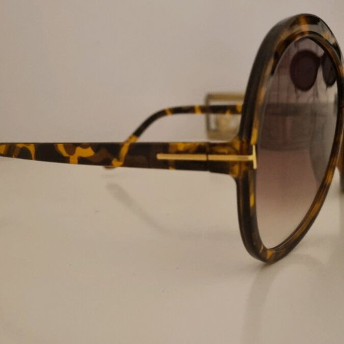 Sunglasses like new, brown-black with gold detail, oversized