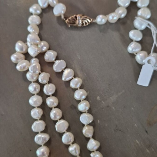 Necklace with freshwater pearls and 14k gold clasp new