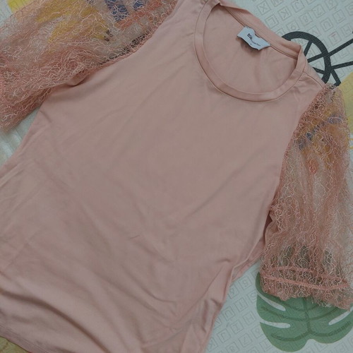 Bsb blouse like new, pink, size M with transparent sleeve
