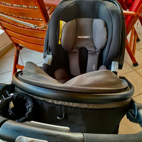 Recaro Citylife stroller like new with car seat and accessories