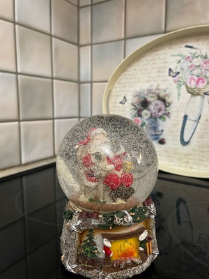 Christmas snow globe with Santa like new
