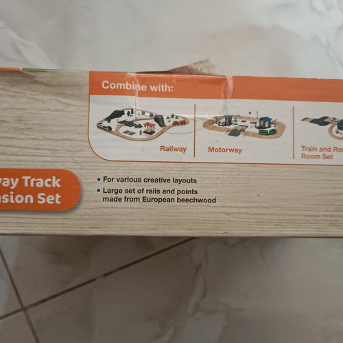 Wooden railway track extension set