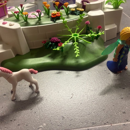 Playmobil Fairy Lake used, chest with damage