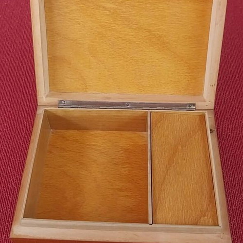 Italian wooden music box new with marquetry lid