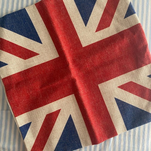 Decorative pillowcase with England flag like new 40x40 cm