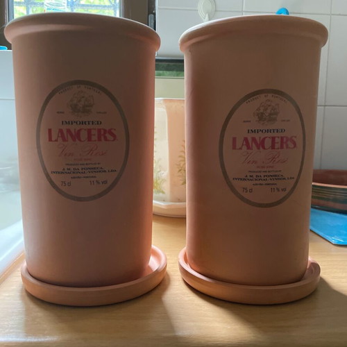 Wine cooler like new, set of 2 with base