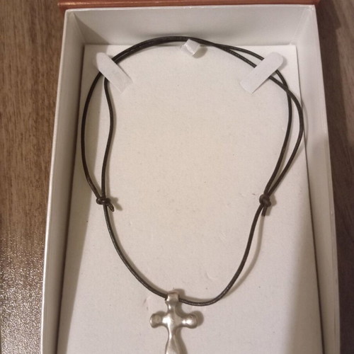 Silver cross 925 on black leather cord like new