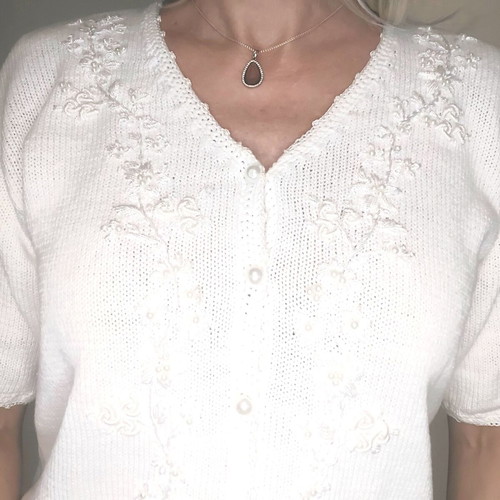 Sellecca women's white blouse like new with pearl buttons and embroidered designs size M
