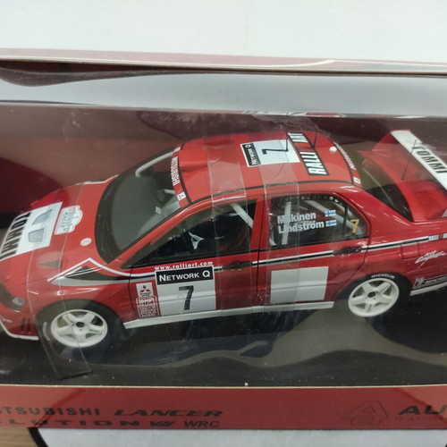 Autoart Mitsubishi Lancer EVO VII WRC #7 2001 T.Makinen metal model 1:18 scale new