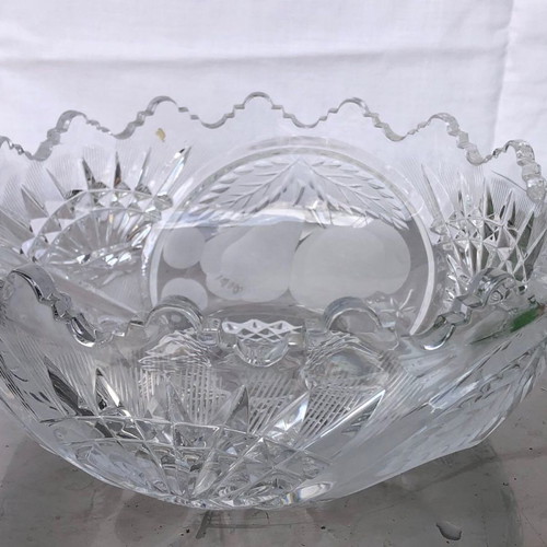 Tagié crystal fruit bowl used with fruit decoration