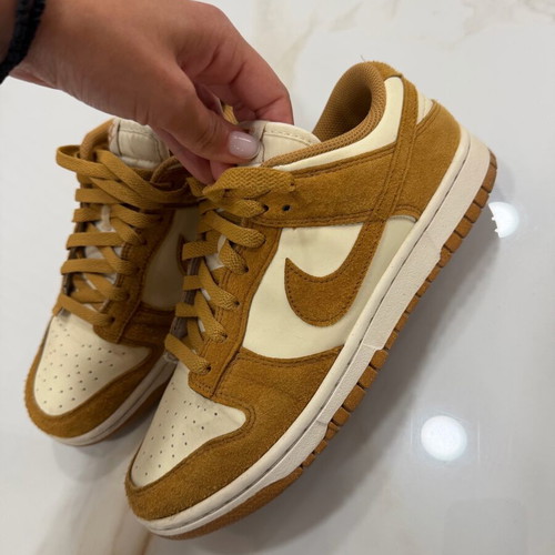 Nike Dunk Low used, size 40, beige and brown