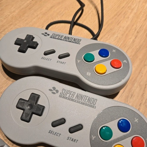 Super Nintendo Mini Classic with 20 Built-in Games and Two Wired Controllers like new
