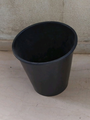 Plastic black kaspo like new