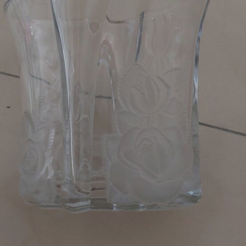 Glass container like new, height 15cm, width 15cm