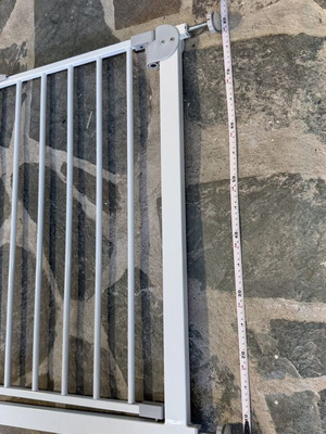 Security gate for babies like new