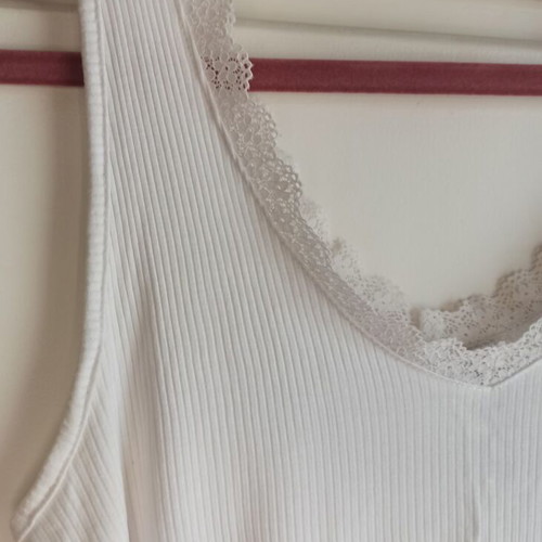 Tiffosi White Ribbed Blouse Large like new