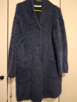 Blue cardigan like new, warm with pockets and clips, size up to XXL