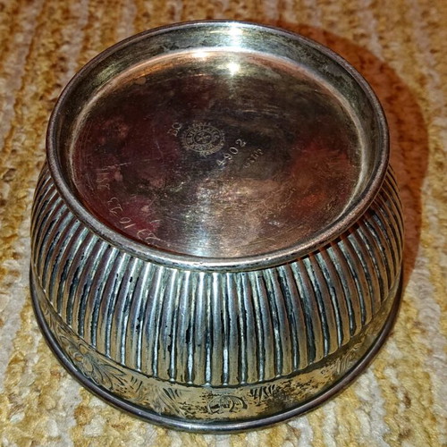 Wilcox Silverplate Co. antique bowl used