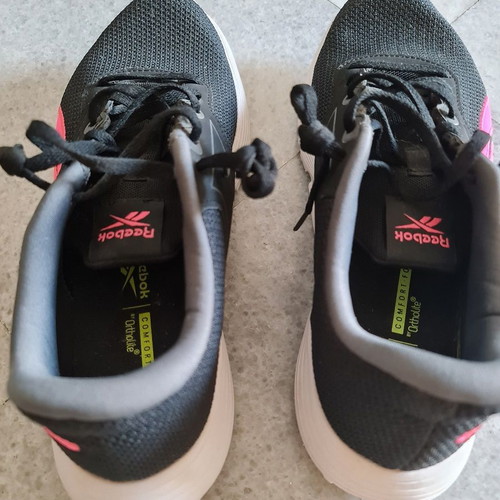 Reebok women's athletic shoes No41 like new