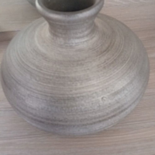 Vase like new, gray