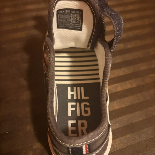 Tommy Hilfiger and Nike kids' sneakers used, sizes 24 and 23.5