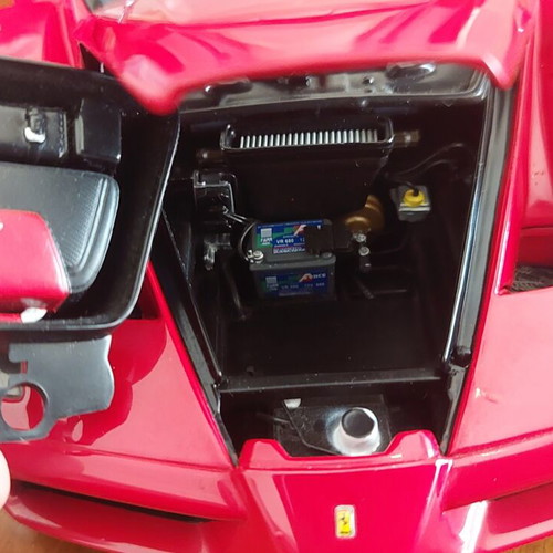 Ferrari Enzo BBR model 1:18 used with accessories