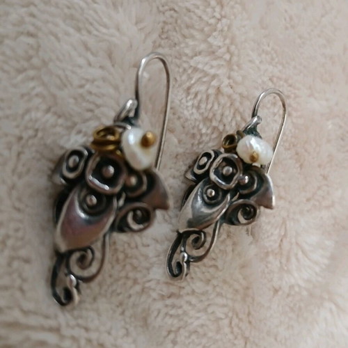 Vintage silver 925 earrings with genuine pearls like new