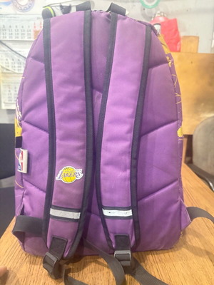 Lakers backpack like new, authentic