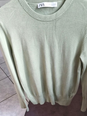 Zara long-sleeve blouse green like new, Large with studs
