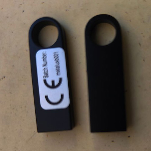 USB flash memory stick 8GB new, 2 storage units