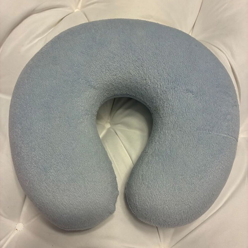 Neck pillows set of 2 for airplane, pink and light blue with zipper