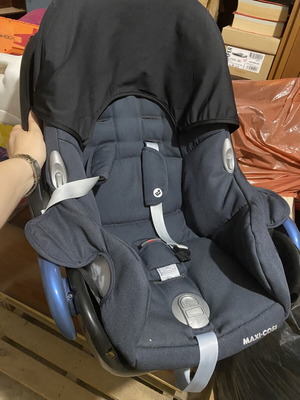 Maxi-Cosi Baby Car Seat Egg Like New