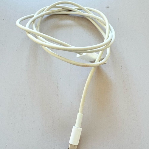 Lighting to USB cable authentic lightly used