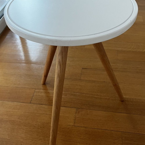 Table set of 2 used small tables