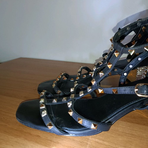 Exe women's black sandals used, size 41
