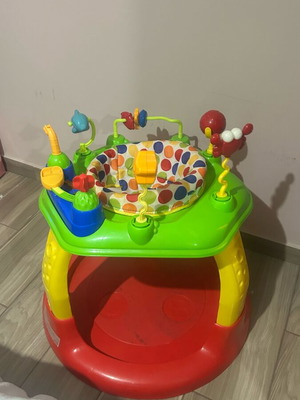 Activity table with music like new