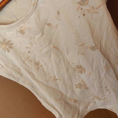 Fidele blouse used, women's short sleeve, size Medium, ecru