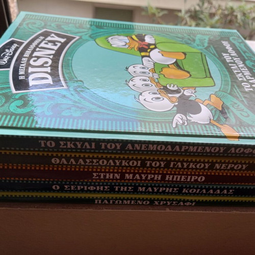 Disney The Great Library Carl Barks hardcover collection like new, 5 volumes