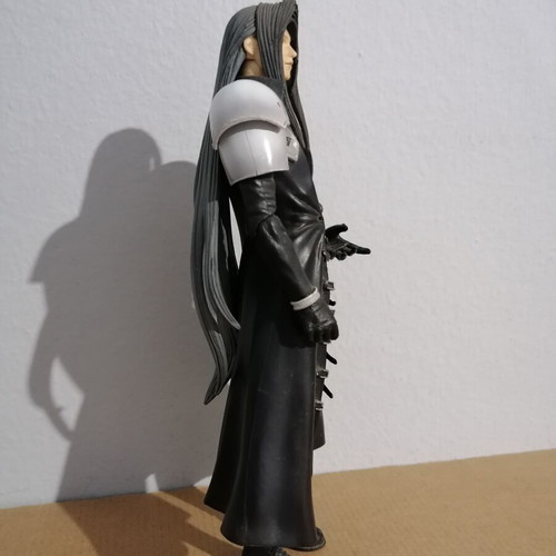 Final Fantasy 7 Sephiroth figure Play Arts used, without sword and base