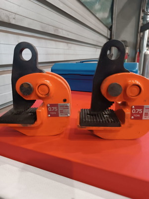 Toyo Intl Horizontal Sheet Lifting Clamps 1500kg New