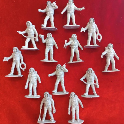 Astronaut figures set of 13 detailed miniatures, new