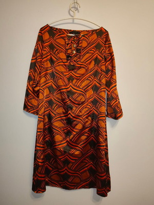 Satin printed dress orange-black Zara like new