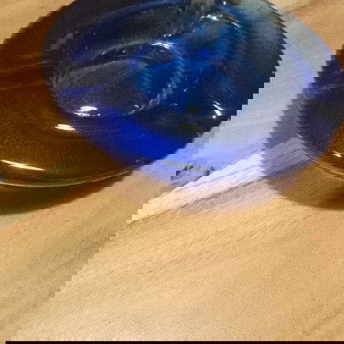 Γυάλινα τασάκια σαν καινούργια, σετ με γαλάζια και μπλε απόχρωση