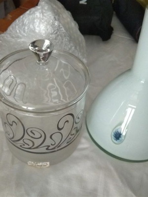 Γυάλινη καράφα 24cm και γυάλινο βάζο 17,5cm καινούργια