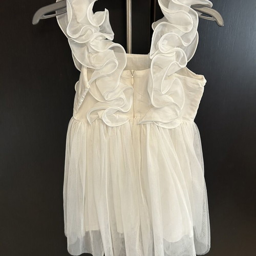 Collection white sleeveless formal dress for girls