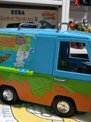Scooby Doo The Mystery Machine van toy