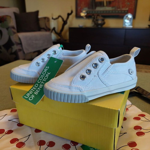 Benetton children's sneakers size 25, white
