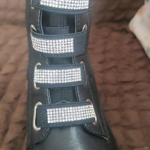 Boots size 38 like new with elastic laces and rhinestones