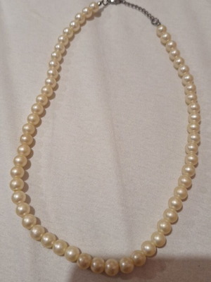 Pearl necklace