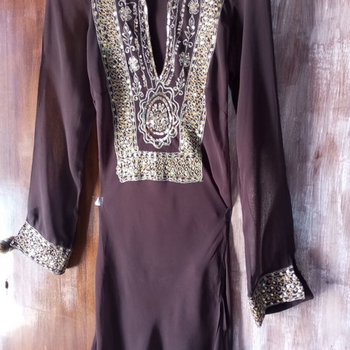 Boho-chic kaftan dress with handmade embroidery, like new, brown and gold